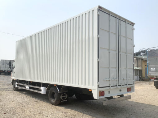 GIÁ XE HINO 6 TẤN FC9JNTC THÙNG CHỞ PALLET 7.4M