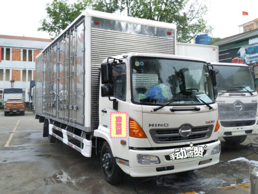 XE HINO 6 TẤN FC9JNTC THÙNG KÍN BỬNG NÂNG 7.1M