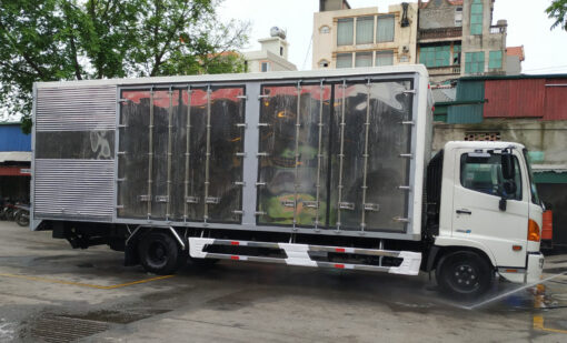 XE HINO 6 TẤN FC9JNTC THÙNG KÍN BỬNG NÂNG 7.1M