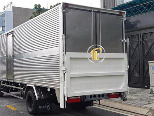 XE HINO 6 TẤN FC9JNTC THÙNG KÍN BỬNG NÂNG 7.1M