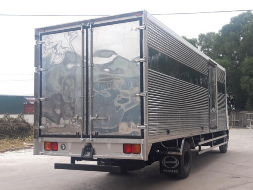 XE HINO 6 TẤN FC9JNTC THÙNG KÍN BỬNG NÂNG 7.1M
