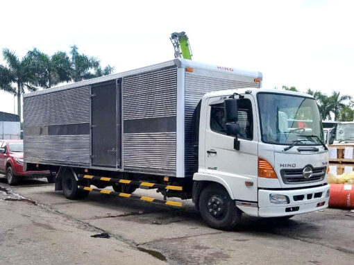 GIÁ XE HINO 6 TẤN FC9JNTC THÙNG KÍN INOX 7.2M