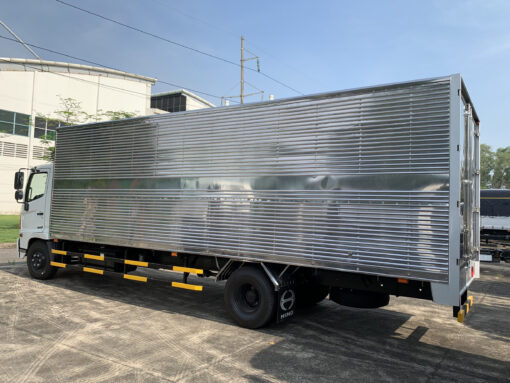 GIÁ XE HINO 6 TẤN FC9JNTC THÙNG KÍN INOX 7.2M