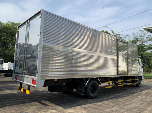 GIÁ XE HINO 6 TẤN FC9JNTC THÙNG KÍN INOX 7.2M