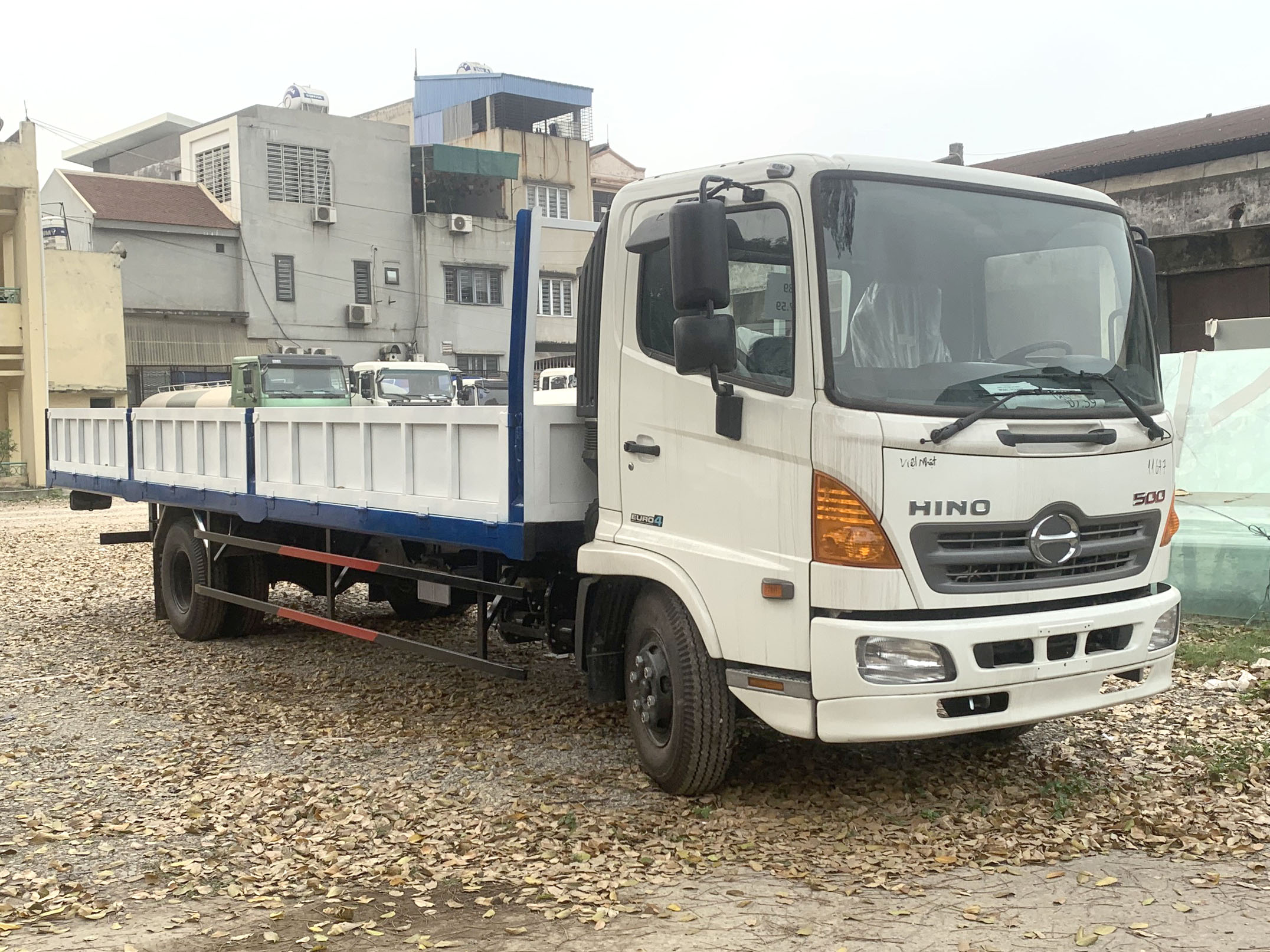 GIÁ XE HINO 6 TẤN FC9JNTC THÙNG LỬNG 7.3M