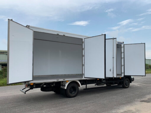 XE HINO 6 TẤN FC9JNTC THÙNG PALLET COMPOSITE 7.4M