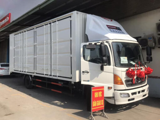 XE HINO 6 TẤN FC9JNTC THÙNG PALLET COMPOSITE 7.4M