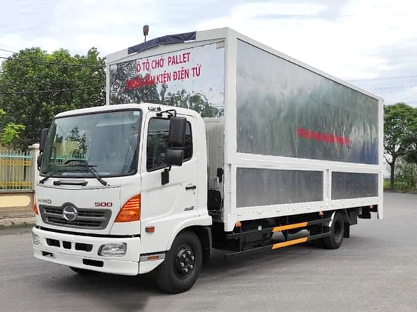 XE HINO 6 TẤN FC9JNTC THÙNG PALLET CÁNH DƠI 7.35M