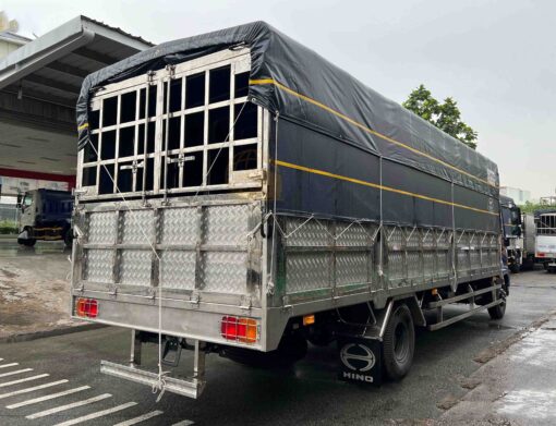 GIÁ XE HINO 6 TẤN FC9JNTC THÙNG MUI BẠT 7.3M