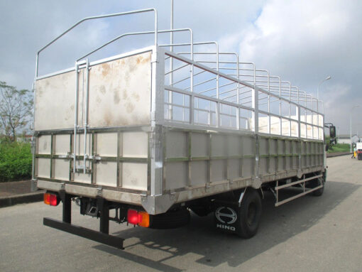 GIÁ XE HINO 6 TẤN FC9JNTC THÙNG MUI BẠT 7.3M