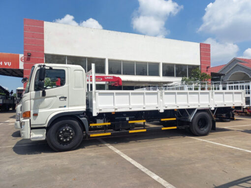 GIÁ XE HINO 8 TẤN 5 FG8JT7A-G THÙNG LỬNG 8.55M