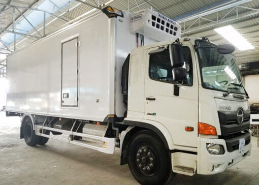 GIÁ XE HINO 8 TẤN FG8JP7A-E1 THÙNG ĐÔNG LẠNH 7M