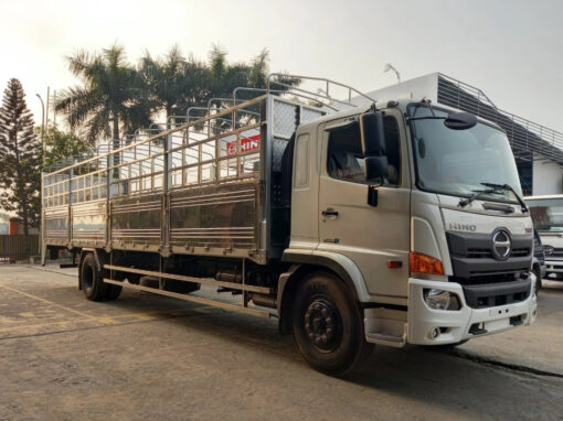 GIÁ XE HINO 8 TẤN FG8JP7A THÙNG BẠT BỬNG NÂNG 7.1M