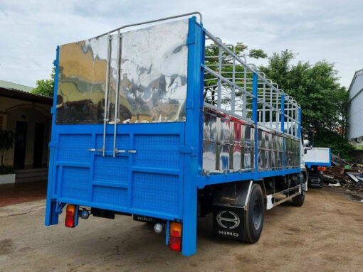 GIÁ XE HINO 8 TẤN FG8JP7A THÙNG BẠT BỬNG NÂNG 7.1M