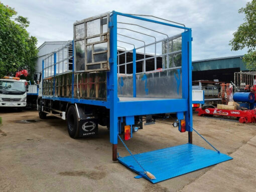 GIÁ XE HINO 8 TẤN FG8JP7A THÙNG BẠT BỬNG NÂNG 7.1M