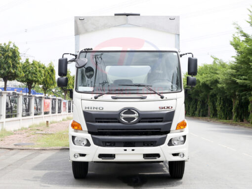 GIÁ XE HINO 8 TẤN FG8JP7A THÙNG KÍN CÁNH DƠI 7.2M