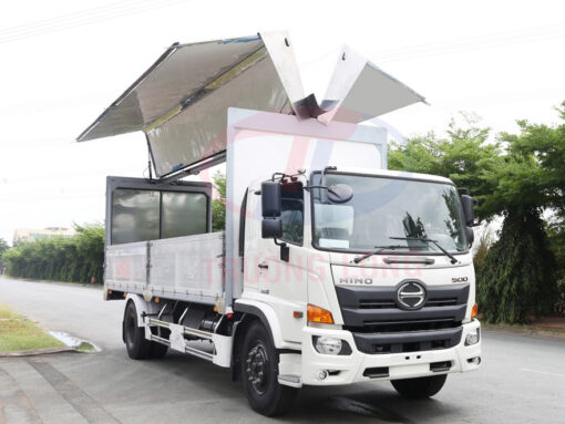 GIÁ XE HINO 8 TẤN FG8JP7A THÙNG KÍN CÁNH DƠI 7.2M