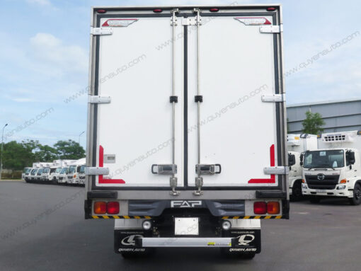 GIÁ XE HINO 8 TẤN FG8JT7A-G THÙNG ĐÔNG LẠNH 7.9M