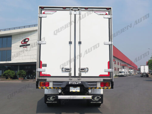 GIÁ XE HINO 8 TẤN FG8JT7A-G THÙNG ĐÔNG LẠNH 7.9M