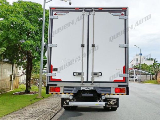 GIÁ XE HINO 8 TẤN FG8JT7A-G THÙNG ĐÔNG LẠNH 7.9M