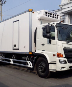 GIÁ XE HINO 8 TẤN FG8JT7A-G THÙNG ĐÔNG LẠNH 8.6M