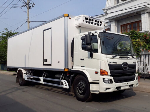GIÁ XE HINO 8 TẤN FG8JT7A-G THÙNG ĐÔNG LẠNH 8.6M