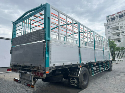 GIÁ XE HINO 8 TẤN FG8JP7A-H THÙNG MUI BẠT 8.92M