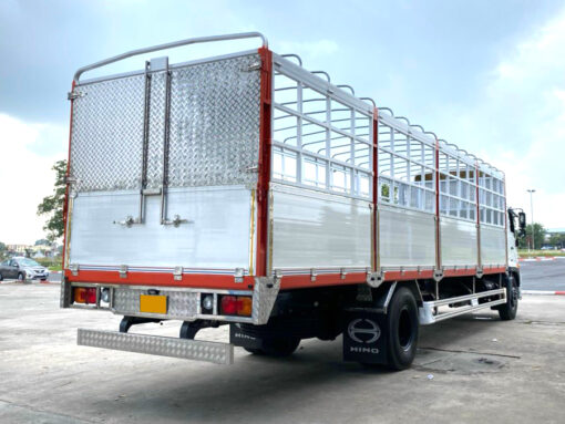 XE HINO 8 TẤN FG8JP7A-UTL THÙNG BẠT BỬNG NHÔM 9.7M