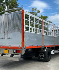 XE HINO 8 TẤN FG8JP7A-UTL THÙNG BẠT BỬNG NHÔM 9.7M