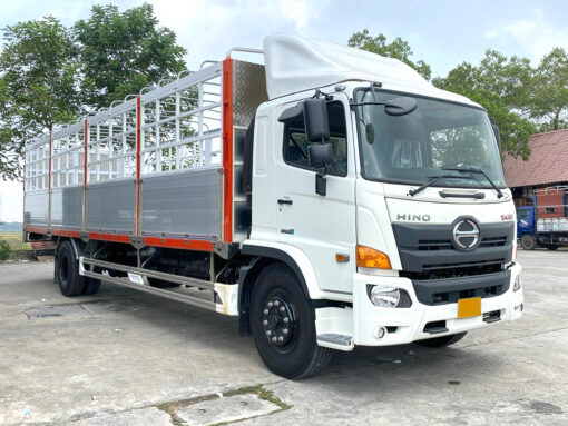 XE HINO 8 TẤN FG8JP7A-UTL THÙNG BẠT BỬNG NHÔM 9.7M