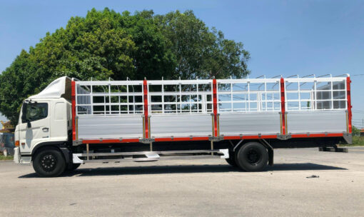 XE HINO 8 TẤN FG8JP7A-UTL THÙNG BẠT BỬNG NHÔM 9.7M