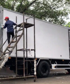 GIÁ XE HINO 8 TẤN FG8JT7A THÙNG KÍN BỬNG NÂNG 8.6M