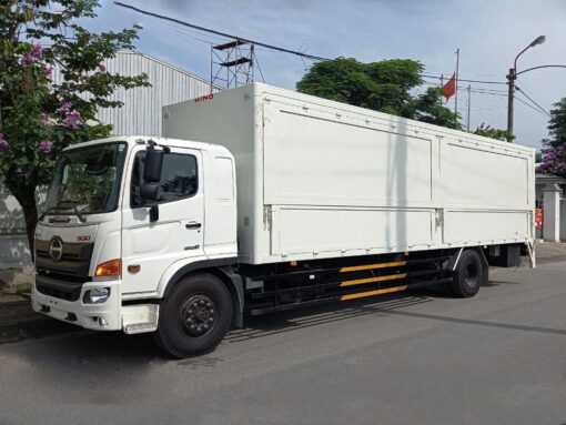 GIÁ XE HINO 8 TẤN FG8JT7A-UTL THÙNG KÍN BỬNG NÂNG 9.7M