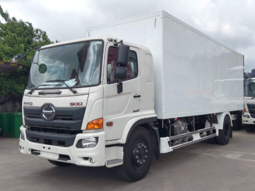 GIÁ XE HINO 8 TẤN FG8JT7A-G THÙNG KÍN COMPOSITE 8.8M