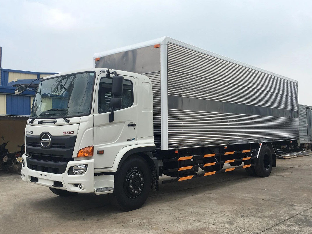 GIÁ XE HINO 8 TẤN FG8JT7A-G THÙNG KÍN INOX 8.6M