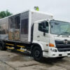 GIÁ XE HINO 8 TẤN FG8JT7A-G THÙNG KÍN INOX 8.9M