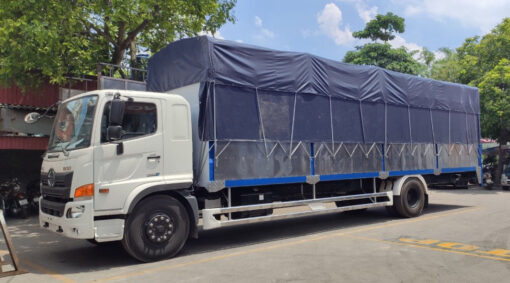 GIÁ XE HINO 8 TẤN FG8JT7A-UTL THÙNG CHỞ XE MÁY 9.8M