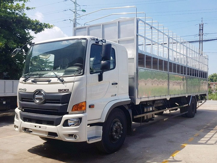 GIÁ XE HINO 8 TẤN FG8JT7A-UTL THÙNG CHỞ XE MÁY 9.8M