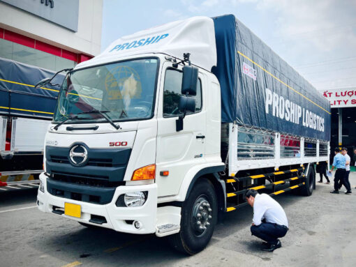 GIÁ XE HINO 8 TẤN FG8JT7A-UTL THÙNG CHỞ XE MÁY 9.8M