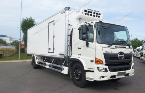 GIÁ XE HINO 8 TẤN FG8JT7A-UTL THÙNG ĐÔNG LẠNH 8.16M