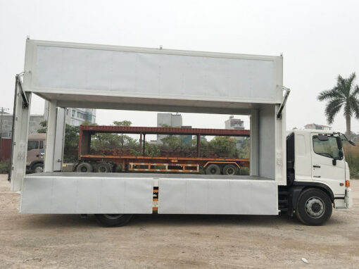 GIÁ XE HINO 8 TẤN FG8JT7A-UTL THÙNG KÍN CÁNH DƠI 9.3M