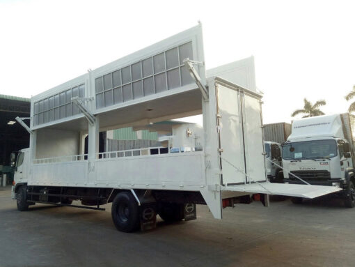 HINO 8 TẤN FG8JT7A-UTL THÙNG KÍN CÁNH DƠI BỬNG NÂNG 9.3M