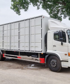 XE HINO 8 TẤN FG8JT8A-UTL THÙNG KÍN BỬNG NÂNG 9.7M