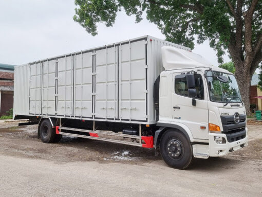 XE HINO 8 TẤN FG8JT8A-UTL THÙNG KÍN BỬNG NÂNG 9.7M