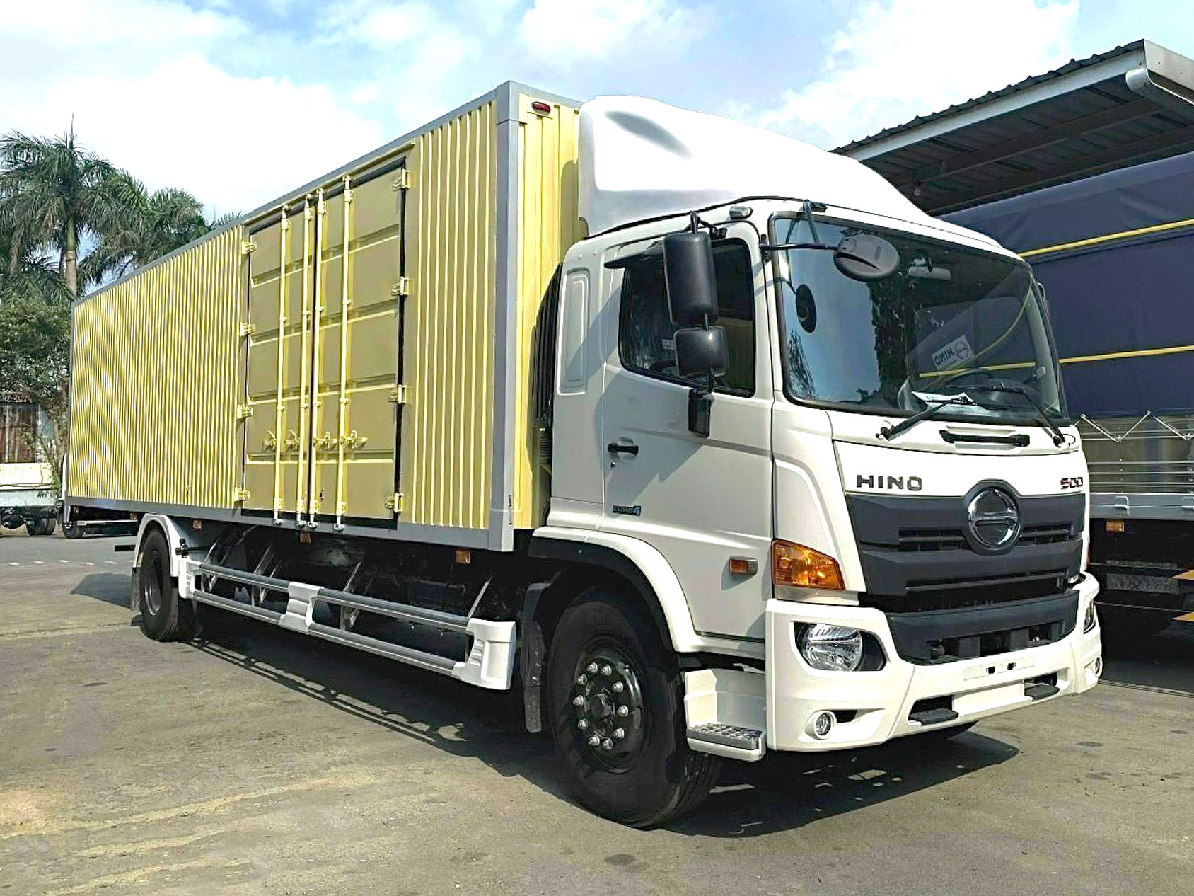 Xe Hino 8 tấn FG8JT7A-UTL thùng kín container 10M