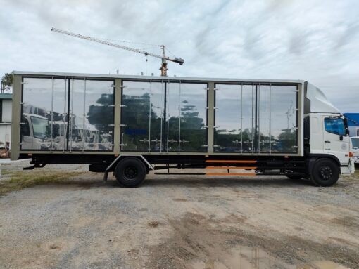 GIÁ XE HINO 8 TẤN FG8JT7A-UTL THÙNG KÍN INOX 10M