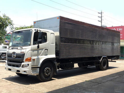 GIÁ XE HINO 8 TẤN FG8JT7A-UTL THÙNG KÍN INOX 10M