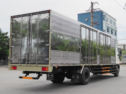 GIÁ XE HINO 8 TẤN FG8JT7A-UTL THÙNG KÍN INOX 10M