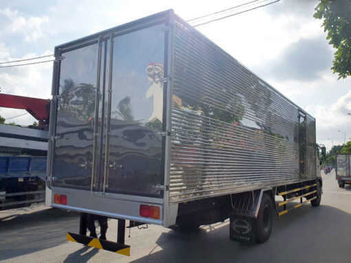 GIÁ XE HINO 8 TẤN FG8JT7A-UTL THÙNG KÍN INOX 10M