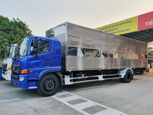GIÁ XE HINO 8 TẤN FG8JT7A-UTL THÙNG KÍN INOX 10M